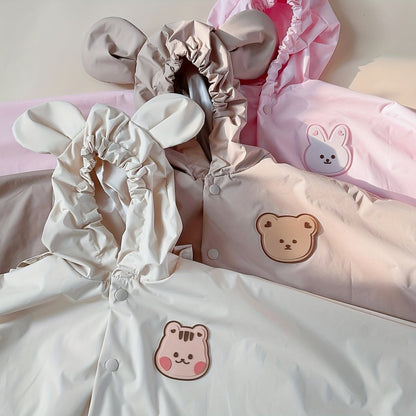 Kinder Regenjacke mit Bären- oder Hasenmotiv – Wasserdicht & Leicht für den Herbstzauber