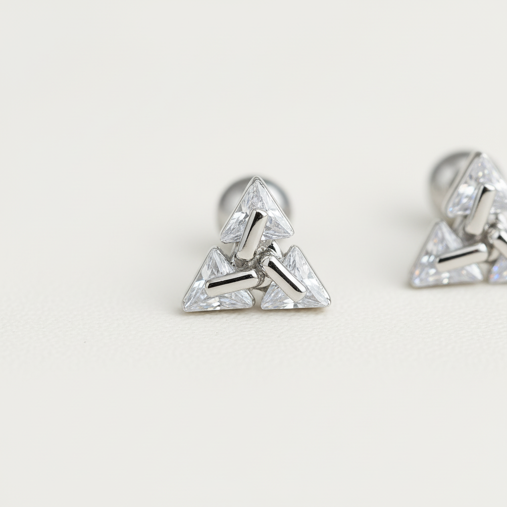 Dreieckige Ohrringe  - TriadGleam