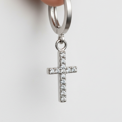 Filigrane Kreuz-Ohrringe - CrossShimmer 