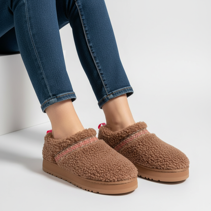 Gefütterte Komforthausschuhe - Warmella