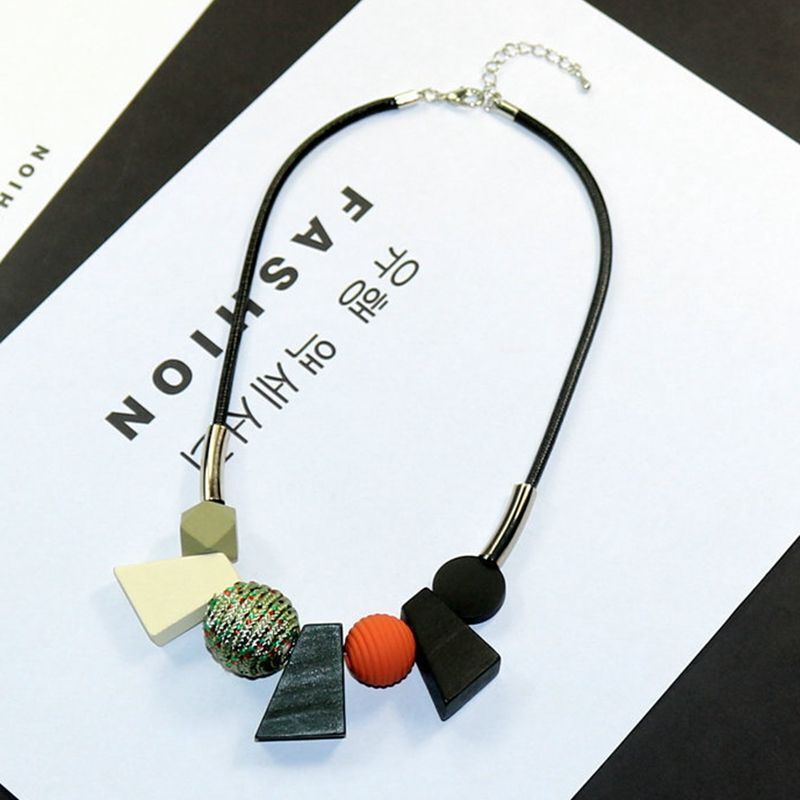 Handgefertigte Halskette - WoodPrism 