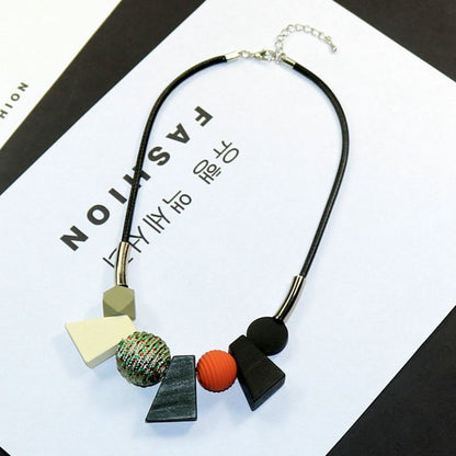 Handgefertigte Halskette - WoodPrism 