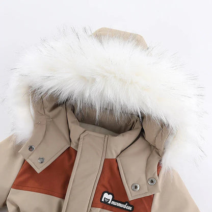 Baby-Winteroverall mit Kapuze, wasserdicht und warm gefüttert – Mila Winterzauber Edition