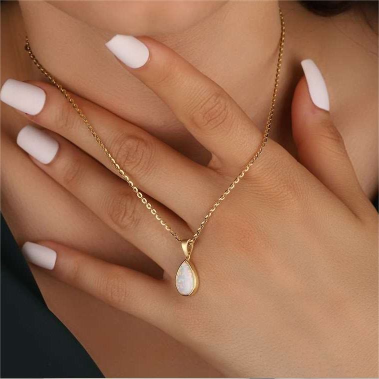 Tropfenförmiger Anhänger - LuxeChain 