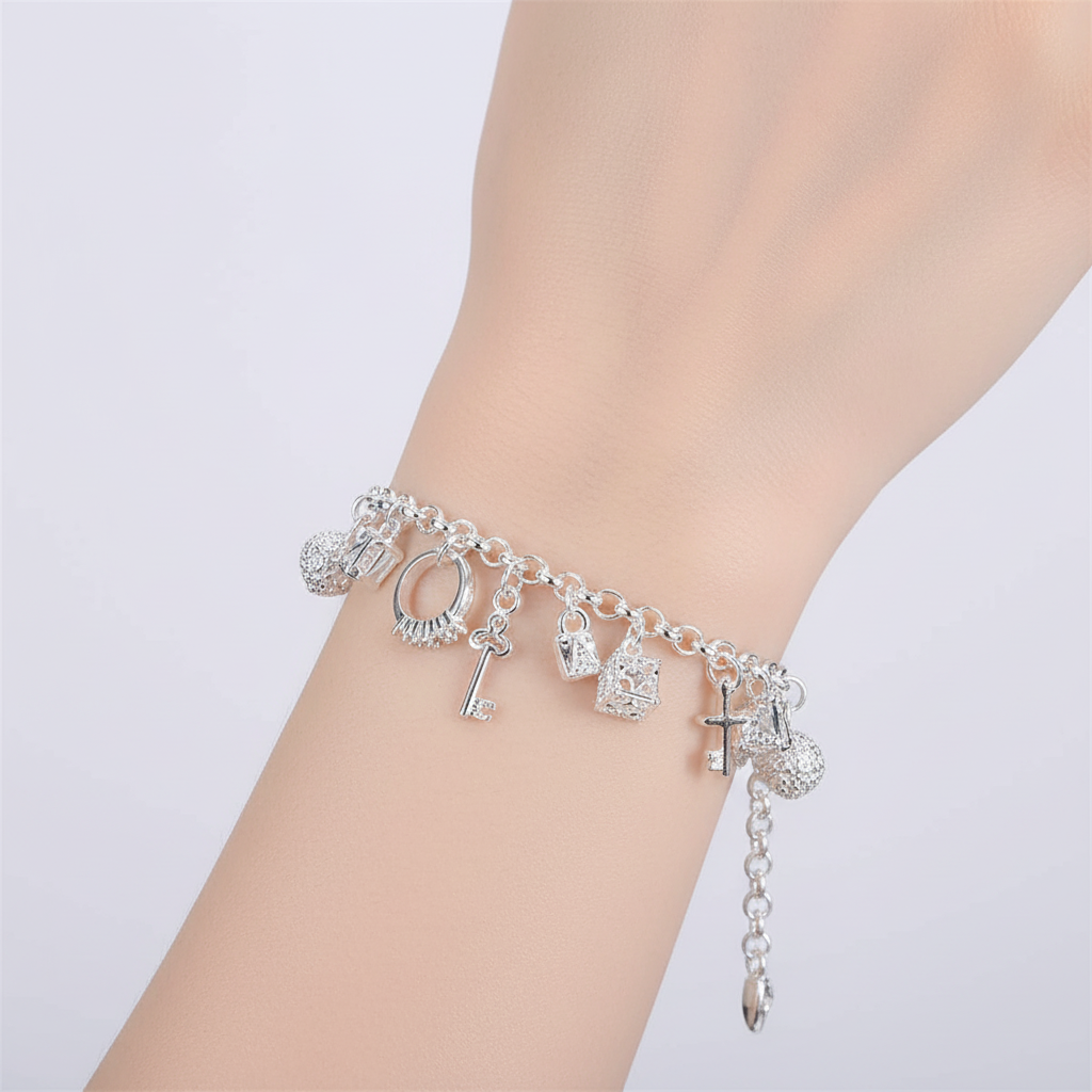 Versilbertes Charm-Armband - CharmGlow 