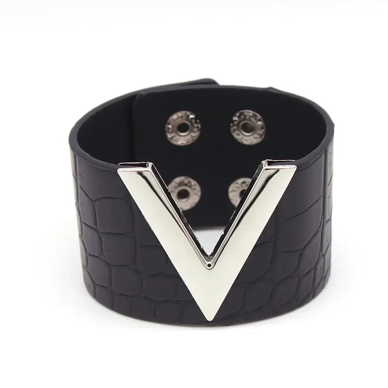 Wickelarmband Mit Metallakzent - LeatherChic 