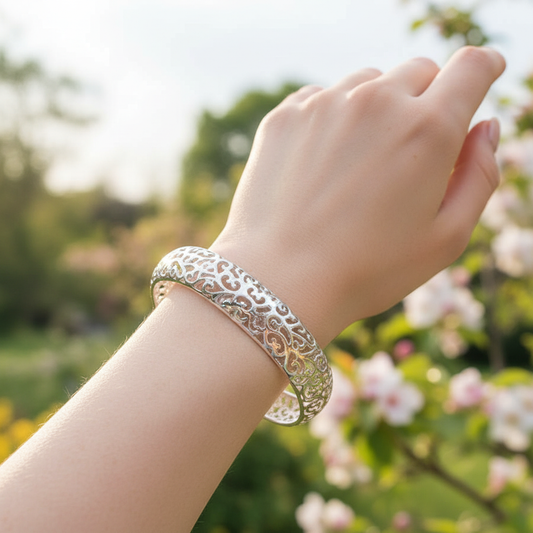 Zartes Silbermanschettenarmband - SilverFinesse 