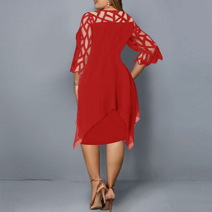 Rotes Damenkleid mit geometrischem Muster, knielang, elegantes Design, Abendmode.